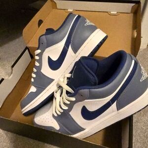 Mens Jordan 1 low size 10 Ashen slate/mystic navy/white